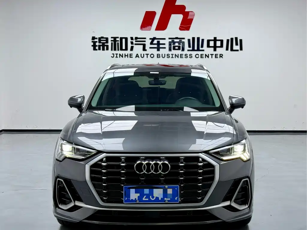 Audi Q3 2022 — фото 2