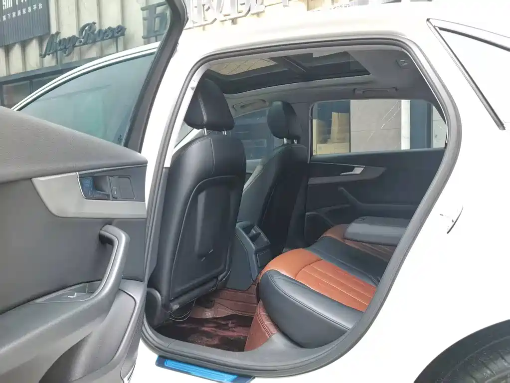 Audi A4L 2020