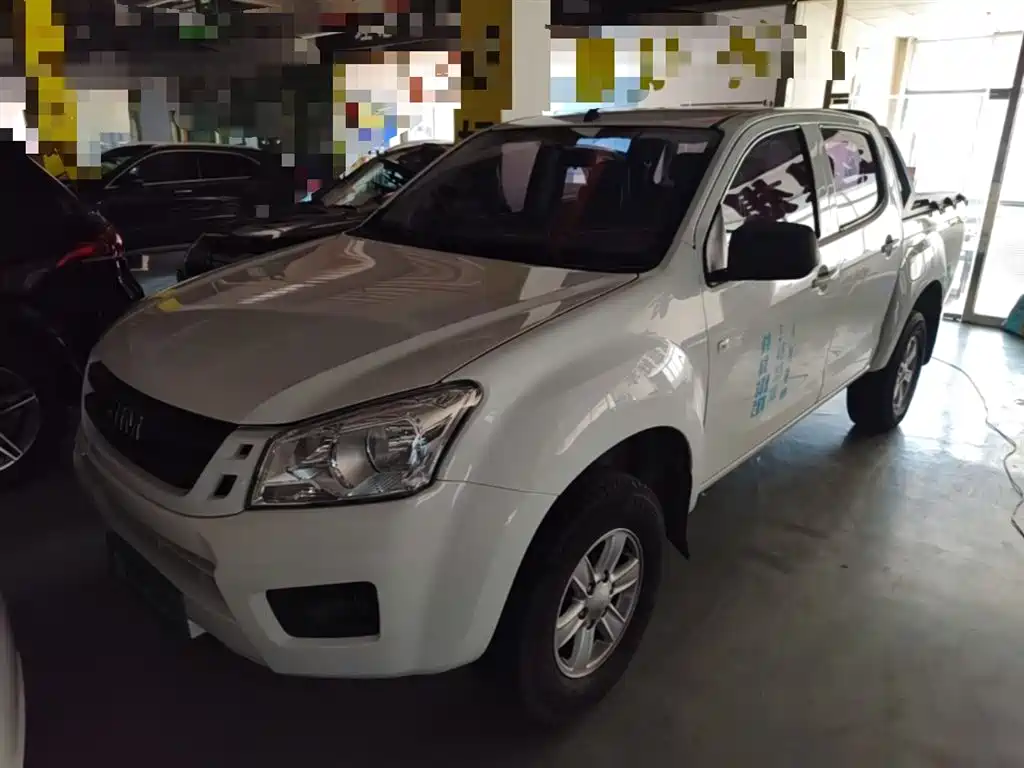 Isuzu RE-MAX 2021