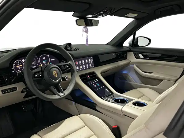 Porsche Taycan 2021