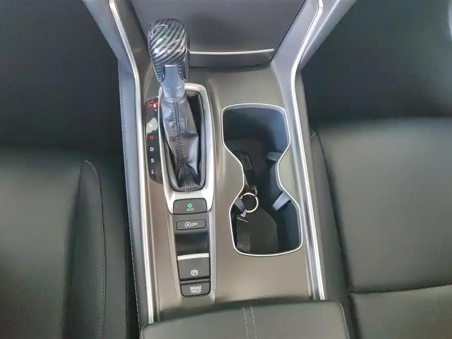 Honda Accord 2022 — фото 16