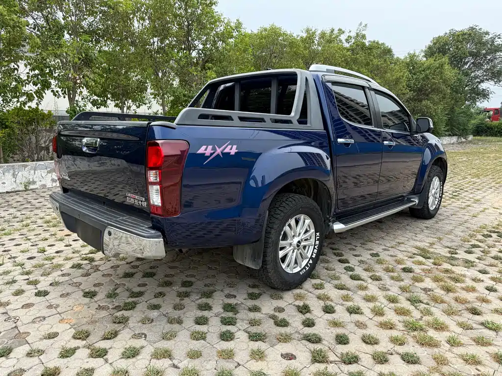 Isuzu D-MAX 2020 — фото 7