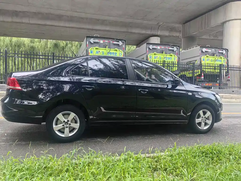 Volkswagen Santana 2015