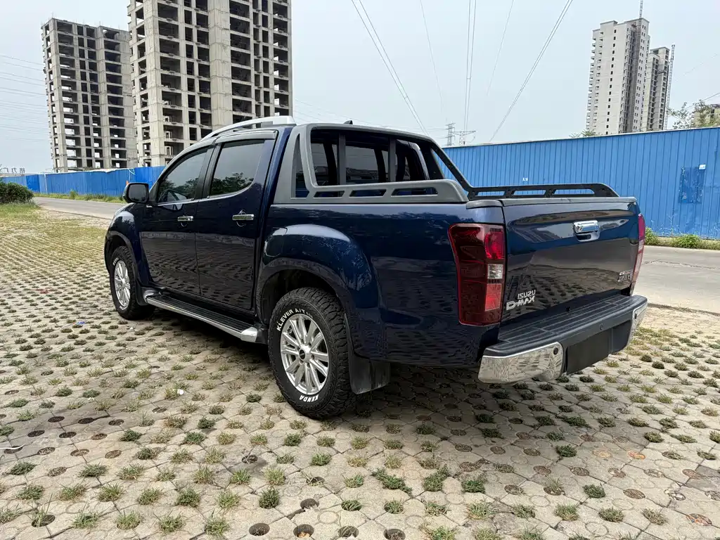 Isuzu D-MAX 2020 — фото 9