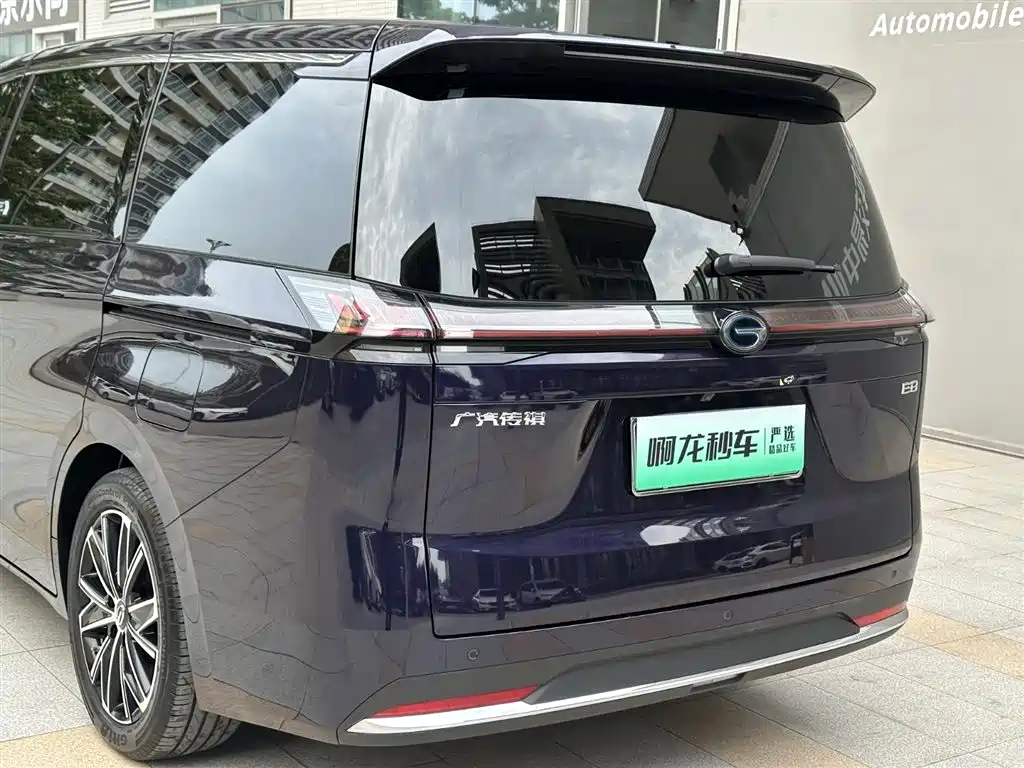 GAC Motor E8 PHEV 2024 — фото 16