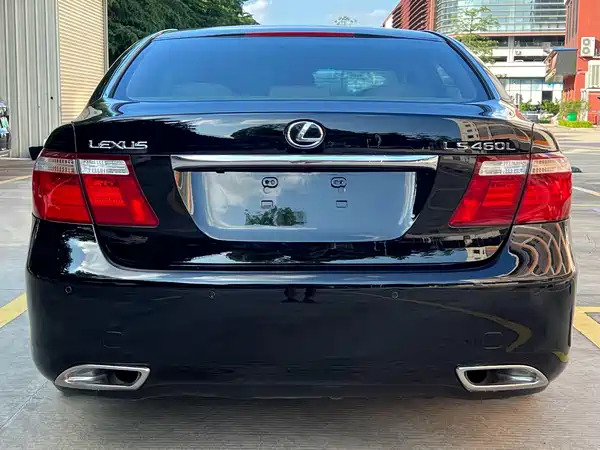 Lexus LS 2008