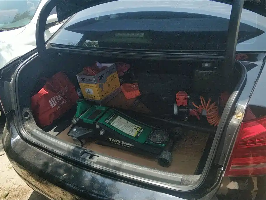 Volkswagen Passat 2014 — фото 4