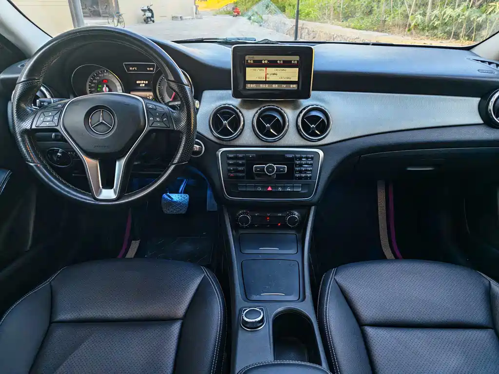 Mercedes-Benz GLA 2015 — фото 7