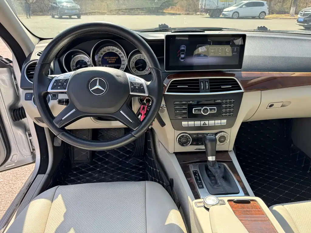 Mercedes-Benz C-Class 2013 — фото 15