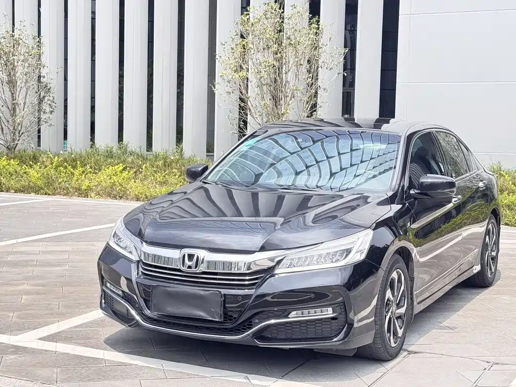 Honda Accord 2016 — фото 1