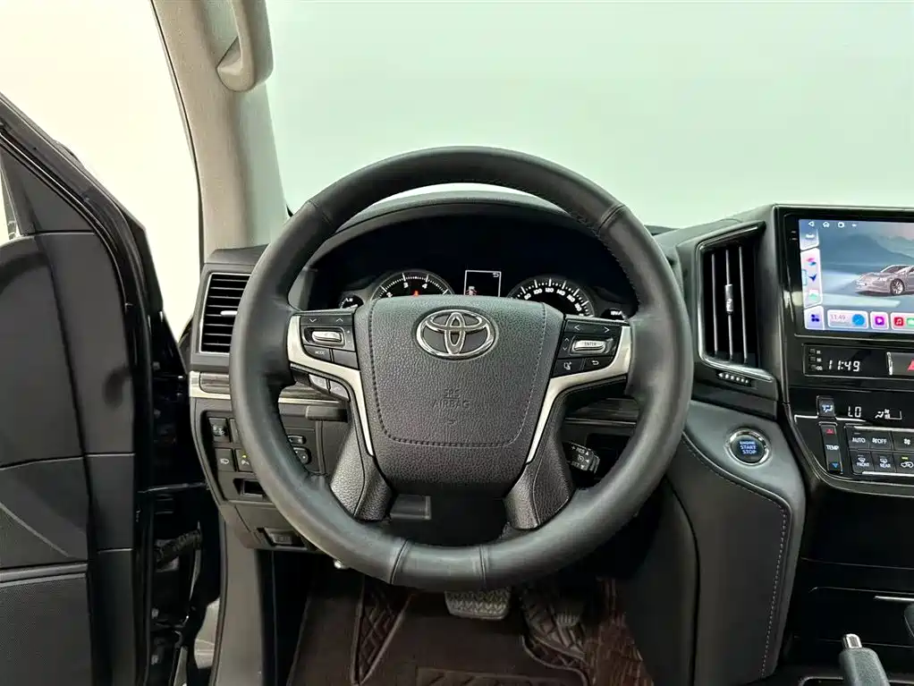 Toyota Land Cruiser 2020 — фото 15