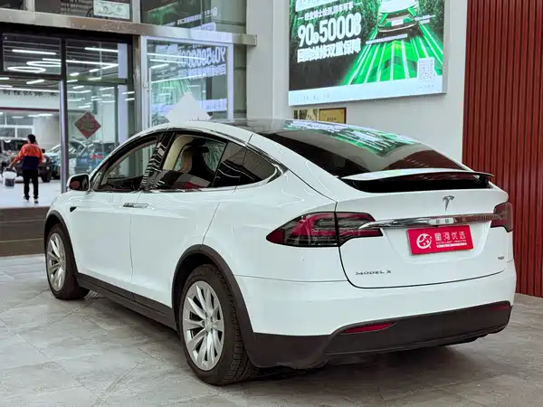 Tesla Model X 2016