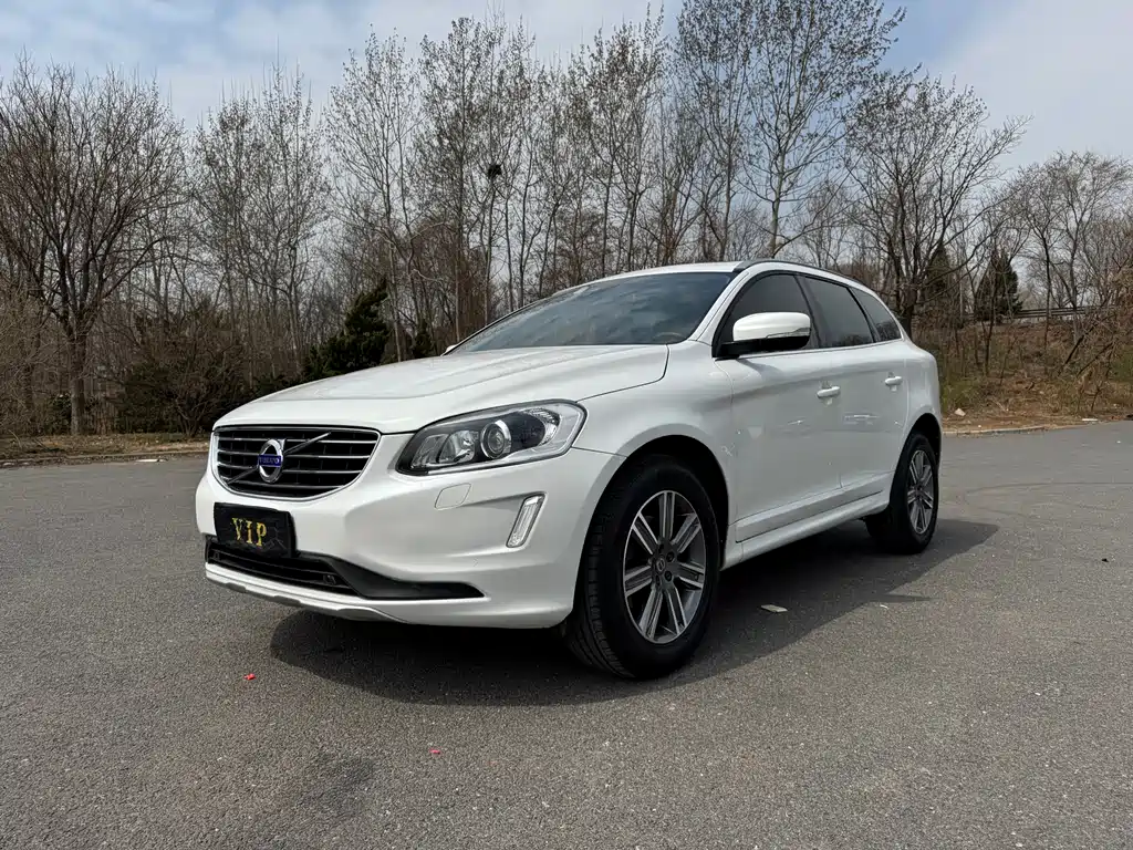 Volvo XC60 2017 — фото 2