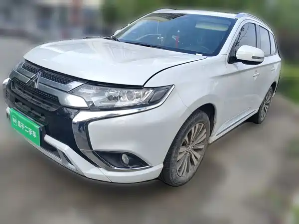 Mitsubishi Outlander 2022