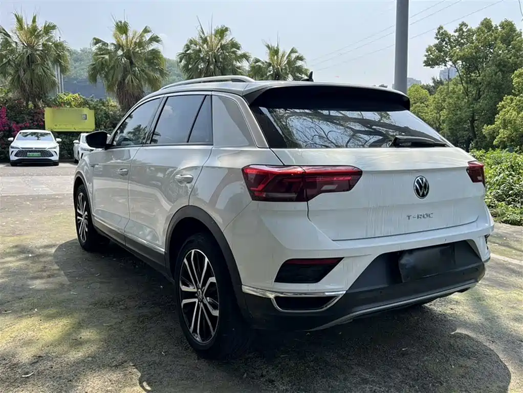Volkswagen T-Roc 2023 — фото 10