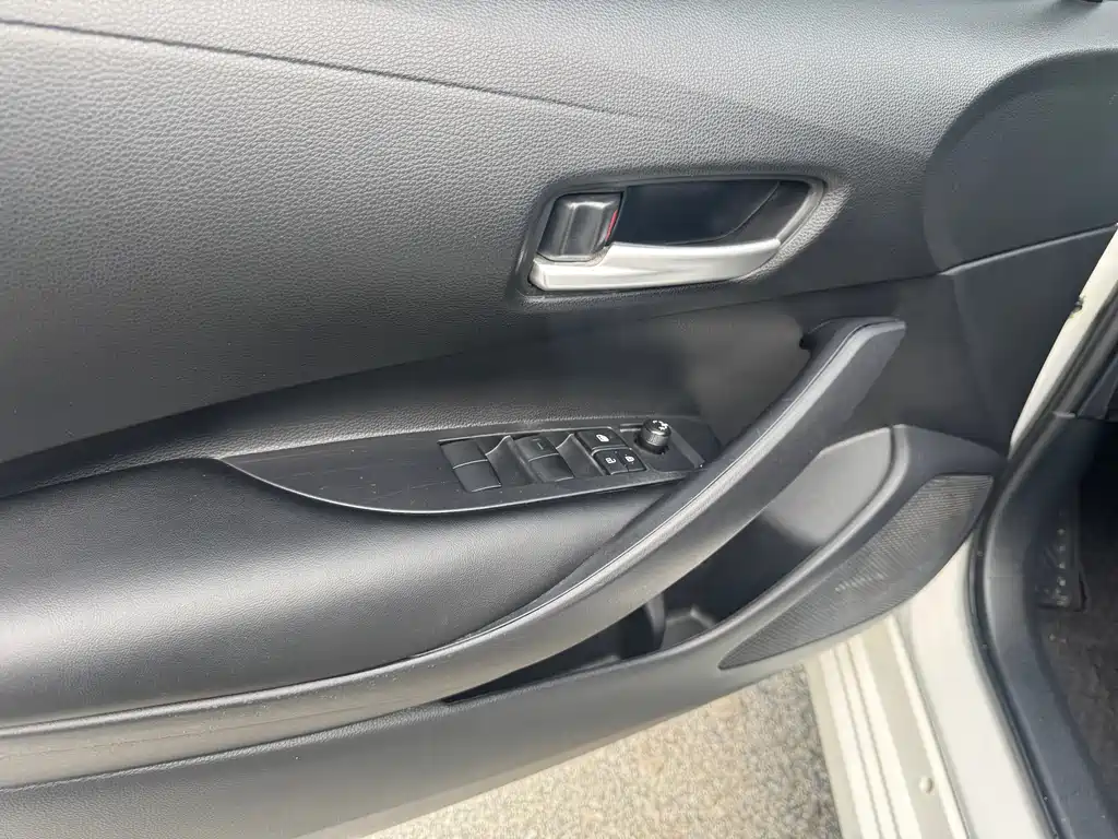 Toyota Corolla 2022 — фото 13