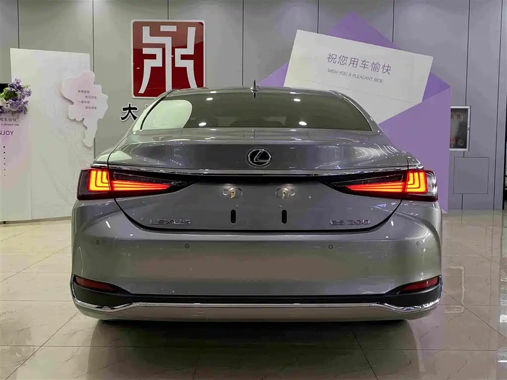 Lexus ES 2024 — фото 16