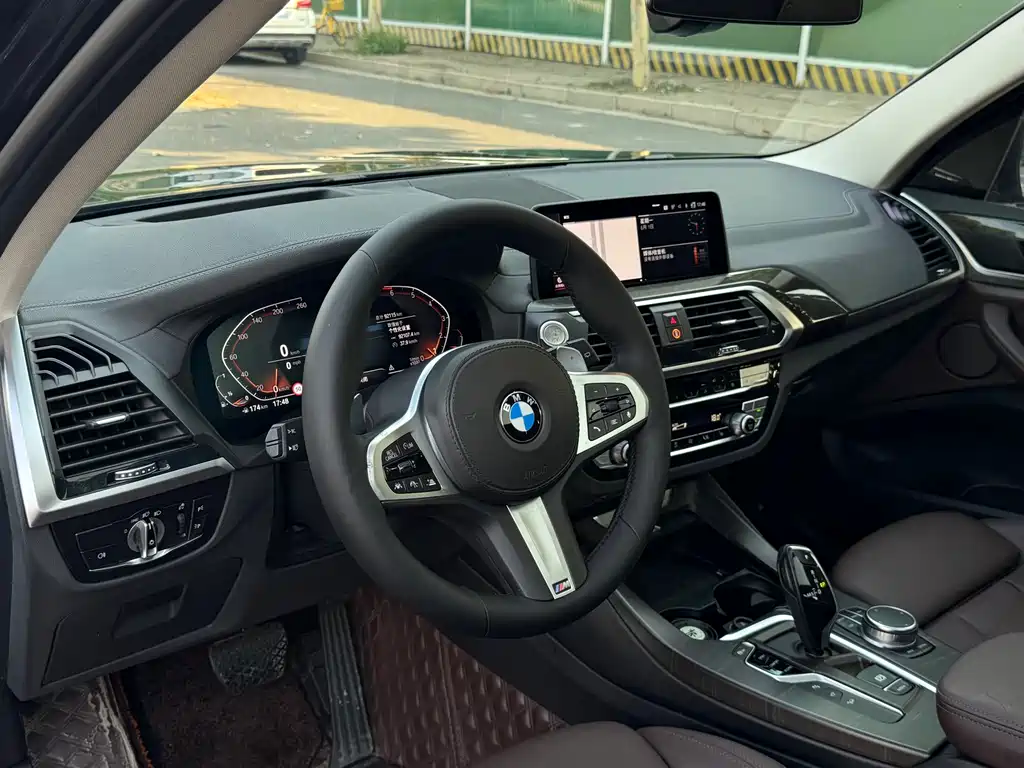 BMW X3 2021 — фото 17
