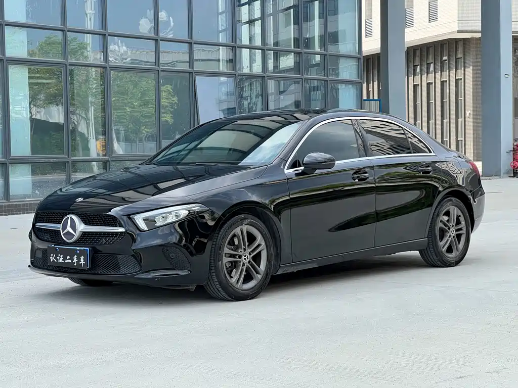 Mercedes-Benz A-Class 2019 — фото 1