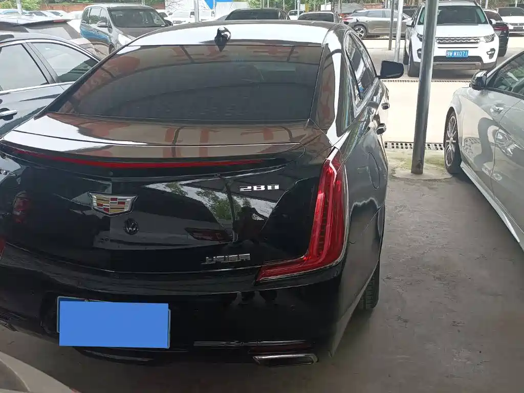 Cadillac XTS 2018 — фото 16