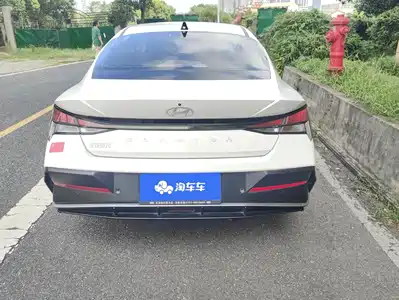 Hyundai Elantra 2024