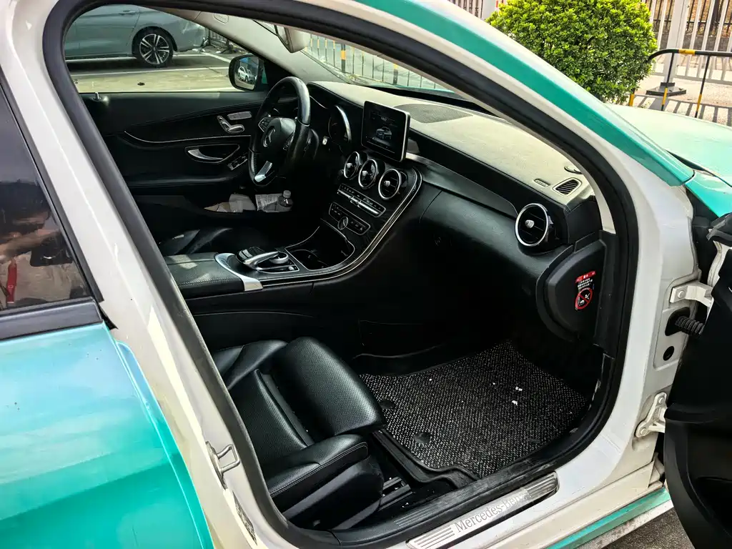 Mercedes-Benz C-Class 2018 — фото 12