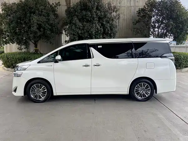 Toyota Vellfire 2021