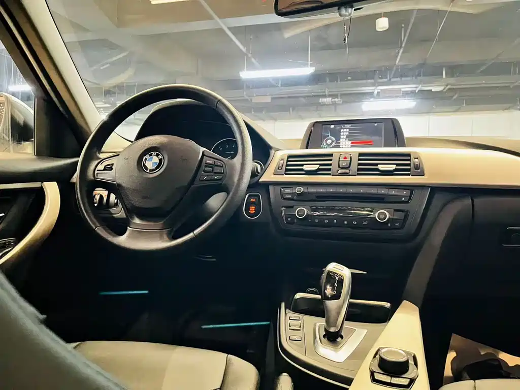 BMW 3 Series 2015 — фото 22