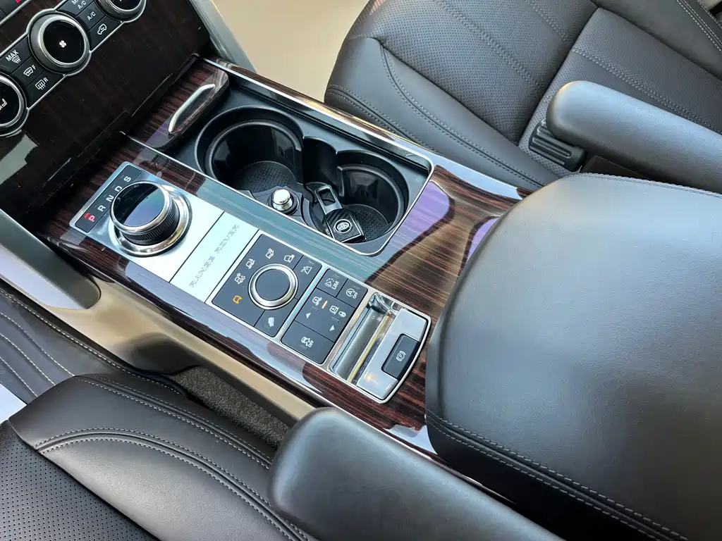 Land Rover Range Rover 2018 — фото 13
