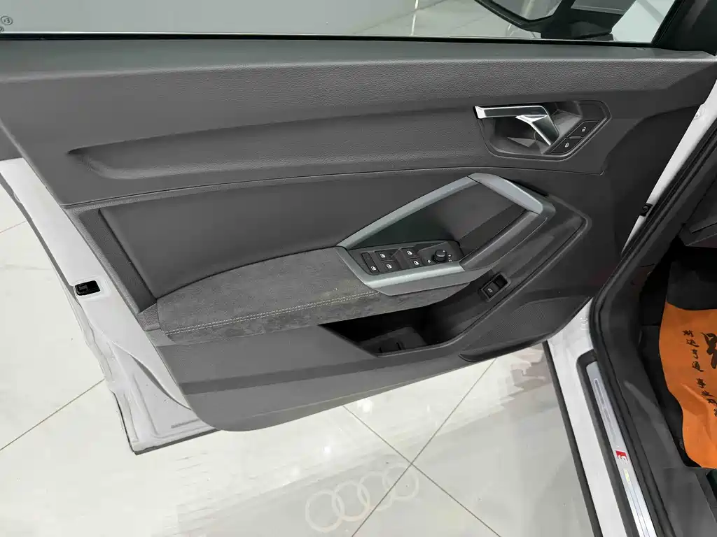 Audi Q3 Sportback 2022 — фото 8
