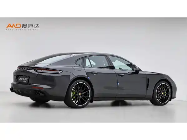 Porsche Panamera 2022