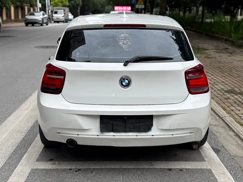 BMW 1 Series 2012 — фото 10