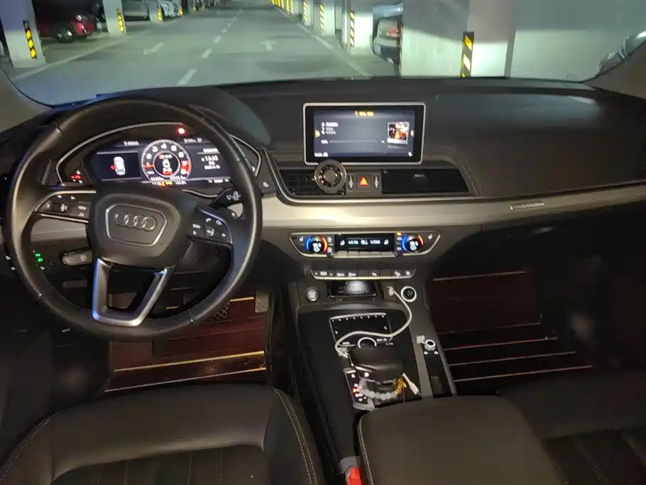 Audi Q5L 2021 — фото 12