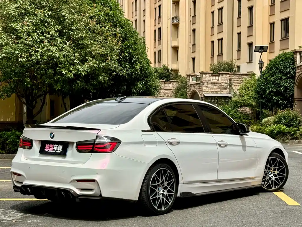 BMW 3 Series 2015 — фото 17