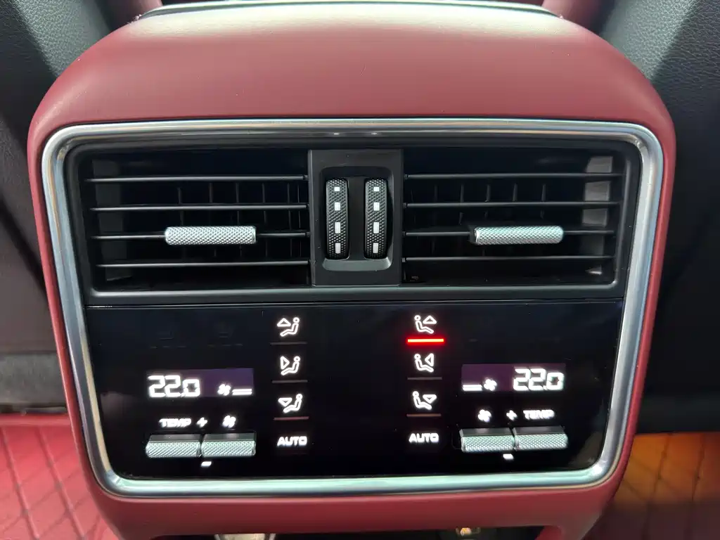 Porsche Cayenne 2019 — фото 19