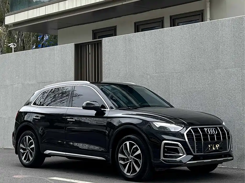 Audi Q5L 2022 — фото 2