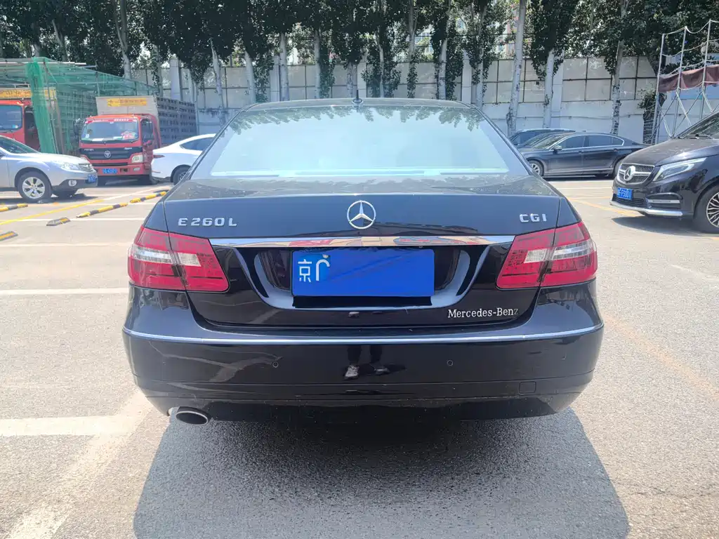 Mercedes-Benz E-Class 2012