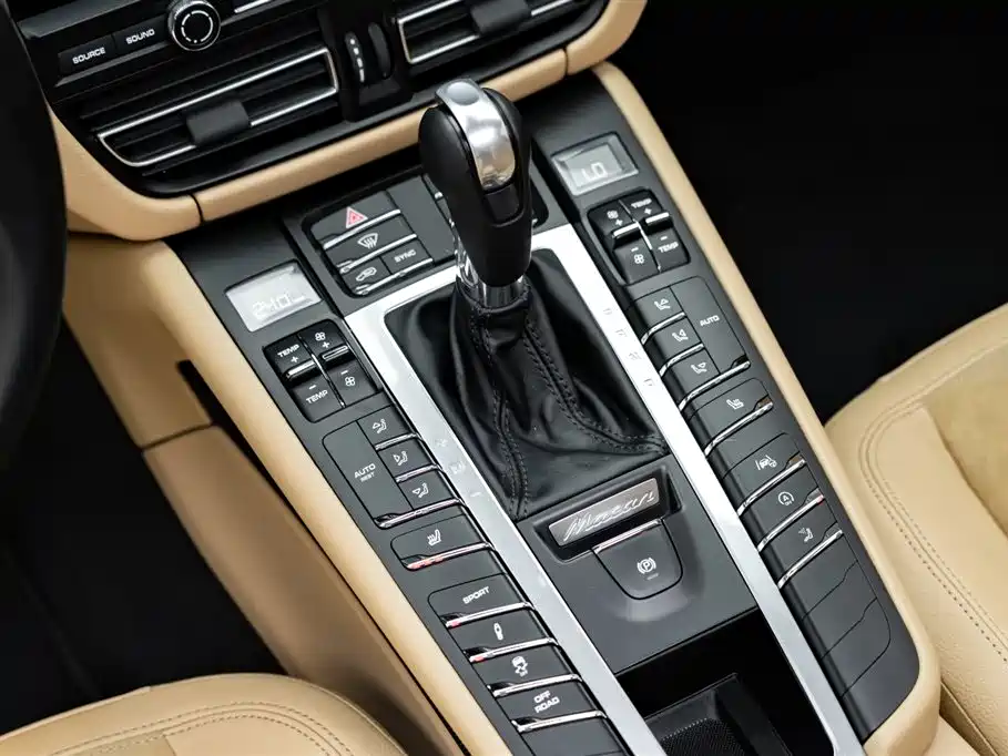 Porsche Macan 2019 — фото 13