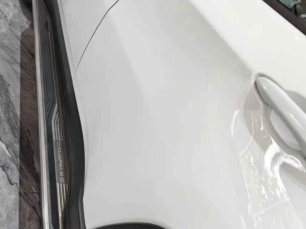 Jeep Compass 2017 — фото 10