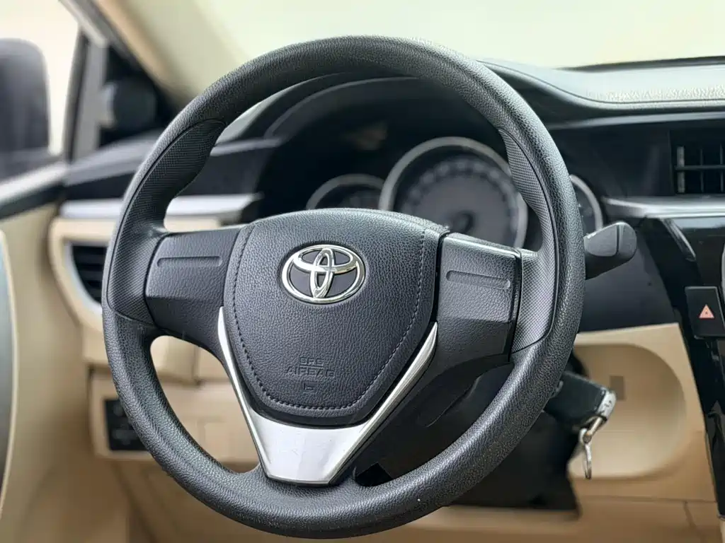 Toyota Corolla 2017 — фото 13