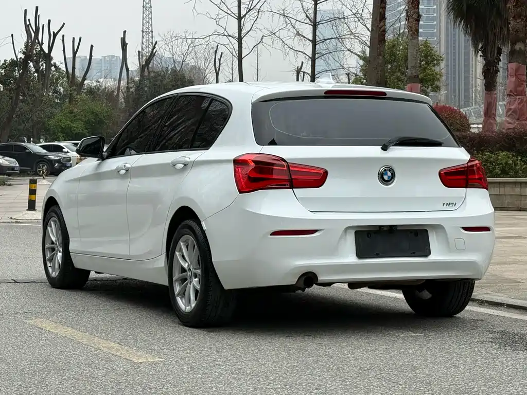 BMW 1 Series 2015 — фото 9