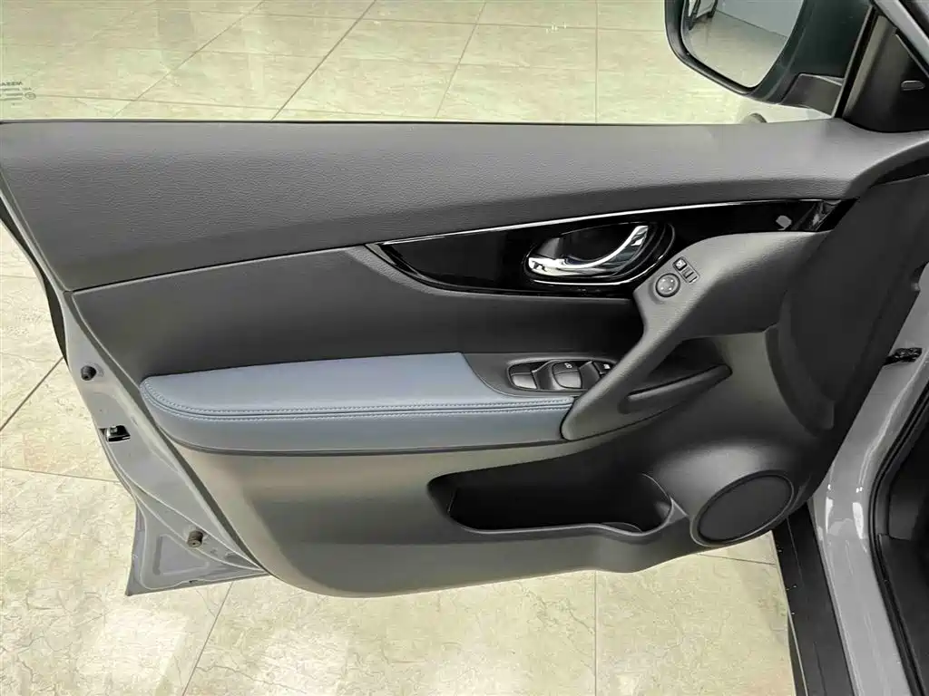 Nissan X-Trail 2025 — фото 10