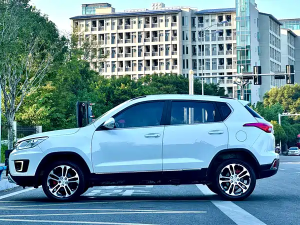 BAIC Shenbao X35 2016