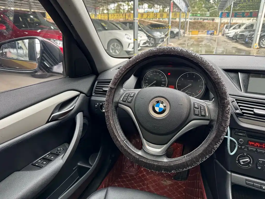 BMW X1 2015 — фото 5