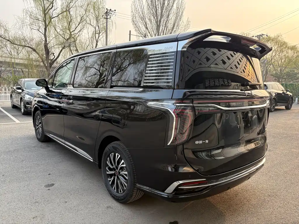 Hongqi HQ9 PHEV 2026 — фото 3