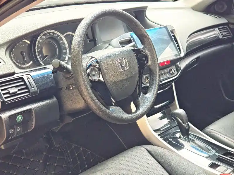 Honda Accord 2016 — фото 6