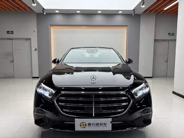 Mercedes-Benz E-Class 2024