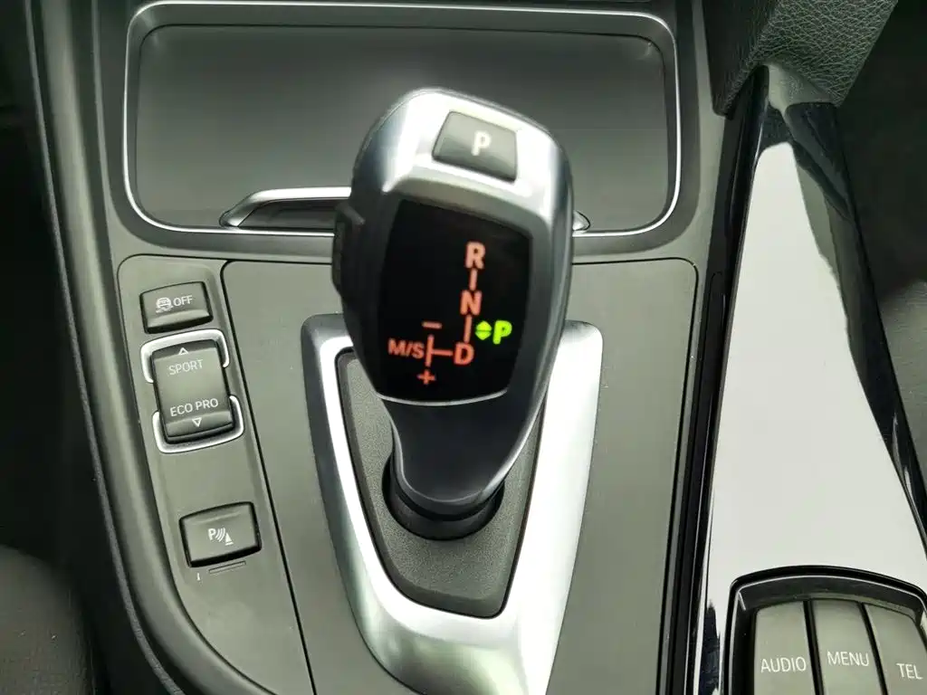 BMW 3 Series 2016 — фото 13