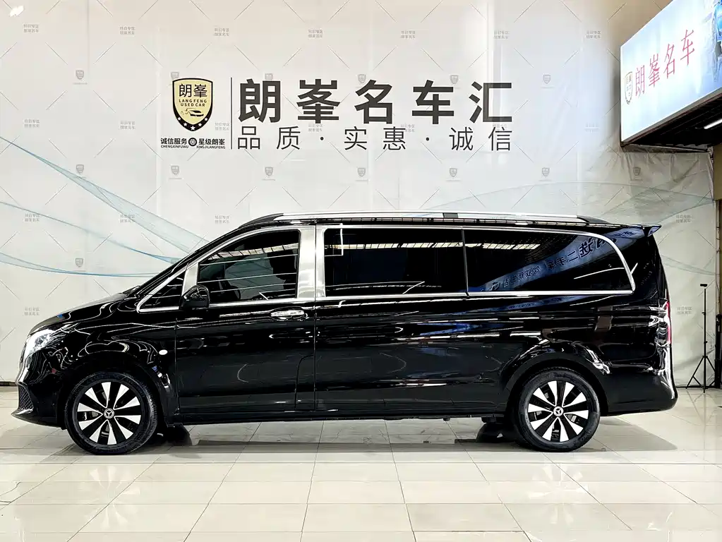 Mercedes-Benz Vito 2023 — фото 7