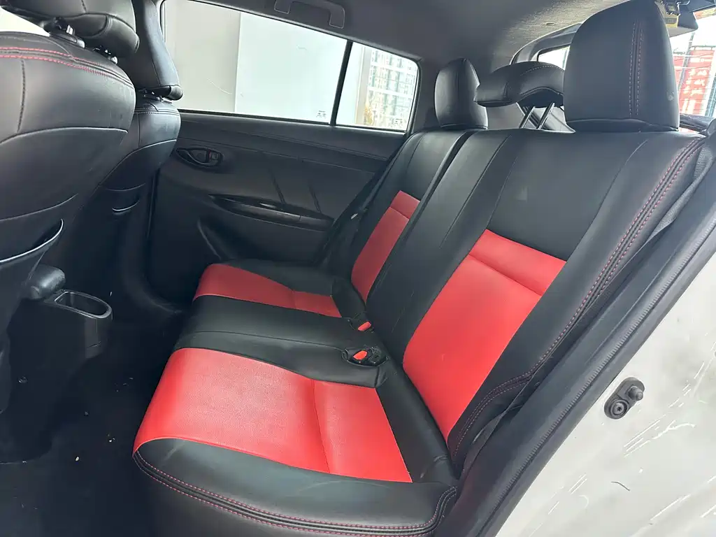 Toyota Yaris L 2020 — фото 19